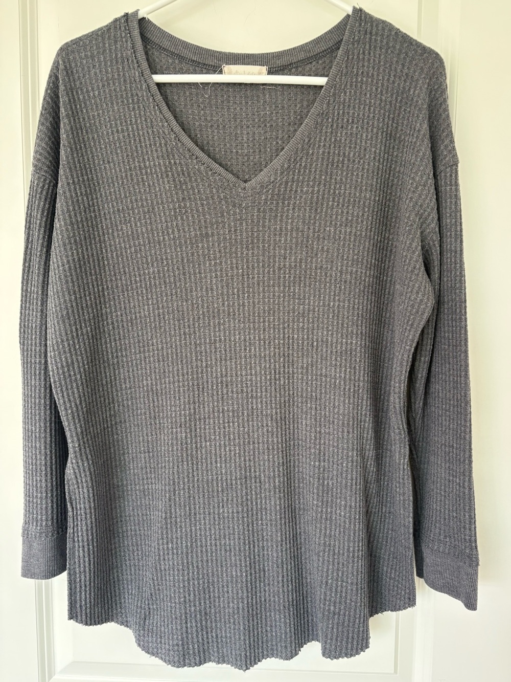 Altar’d State women’s Gray Waffle Knit V-Neck Long Sleeve Sweater - Size medium